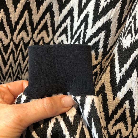 Topman black and whit zig zag graphic sweatshirt contrast trim size M - Picture 5 of 8